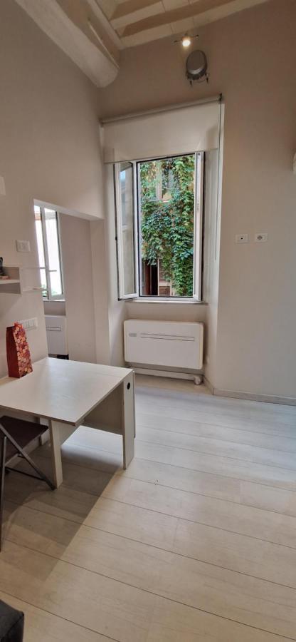 Savelli Apartment Old Town - Near Navona Place Rome Exterior photo